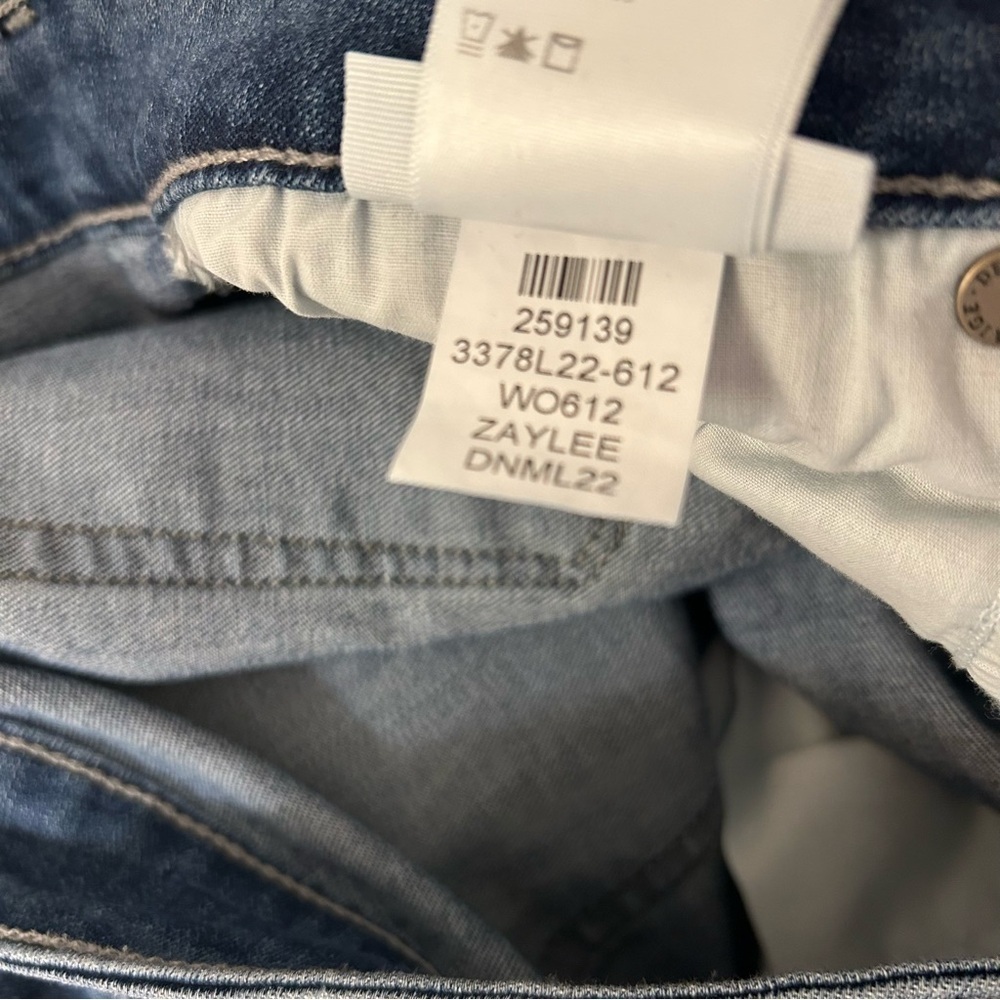 Paige Rory Crop Flare Raw Hem Denim Jeans in Zaylee Size 28 - Picture 10 of 10